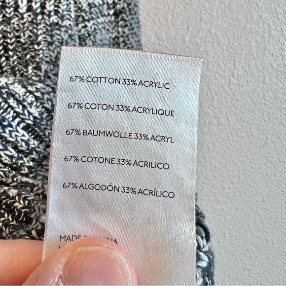 BDG Distressed Knit V Neck Sweater Heavyweight Gray Casual Women’s Size Small - Picture 9 of 12